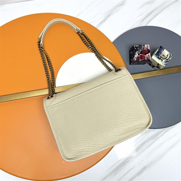 2026127204340885 620